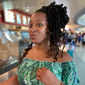 Meet your Posher, Brittani